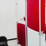 Trennwand Studio rot weiss gefrostet 2 x 2 m